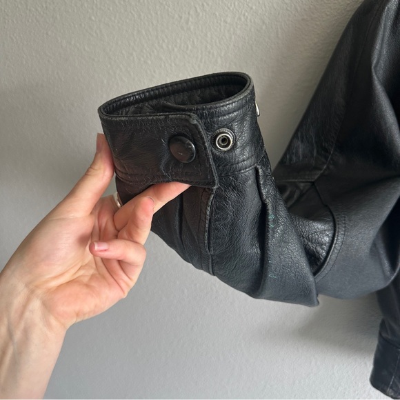Vintage Wilson Classic Black Leather Jacket Medium - Picture 7 of 16